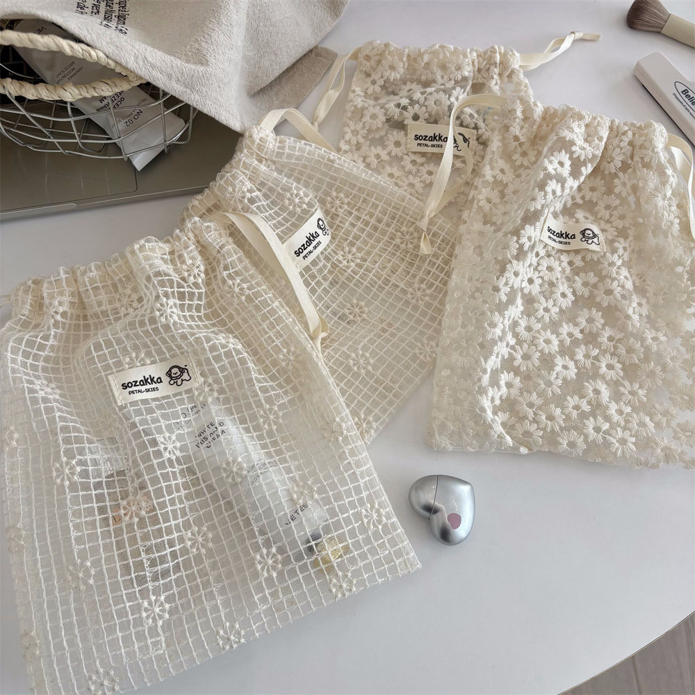 Borsa per il Trucco in Pizzo R - Cosmetic Bags recensione e prezzo